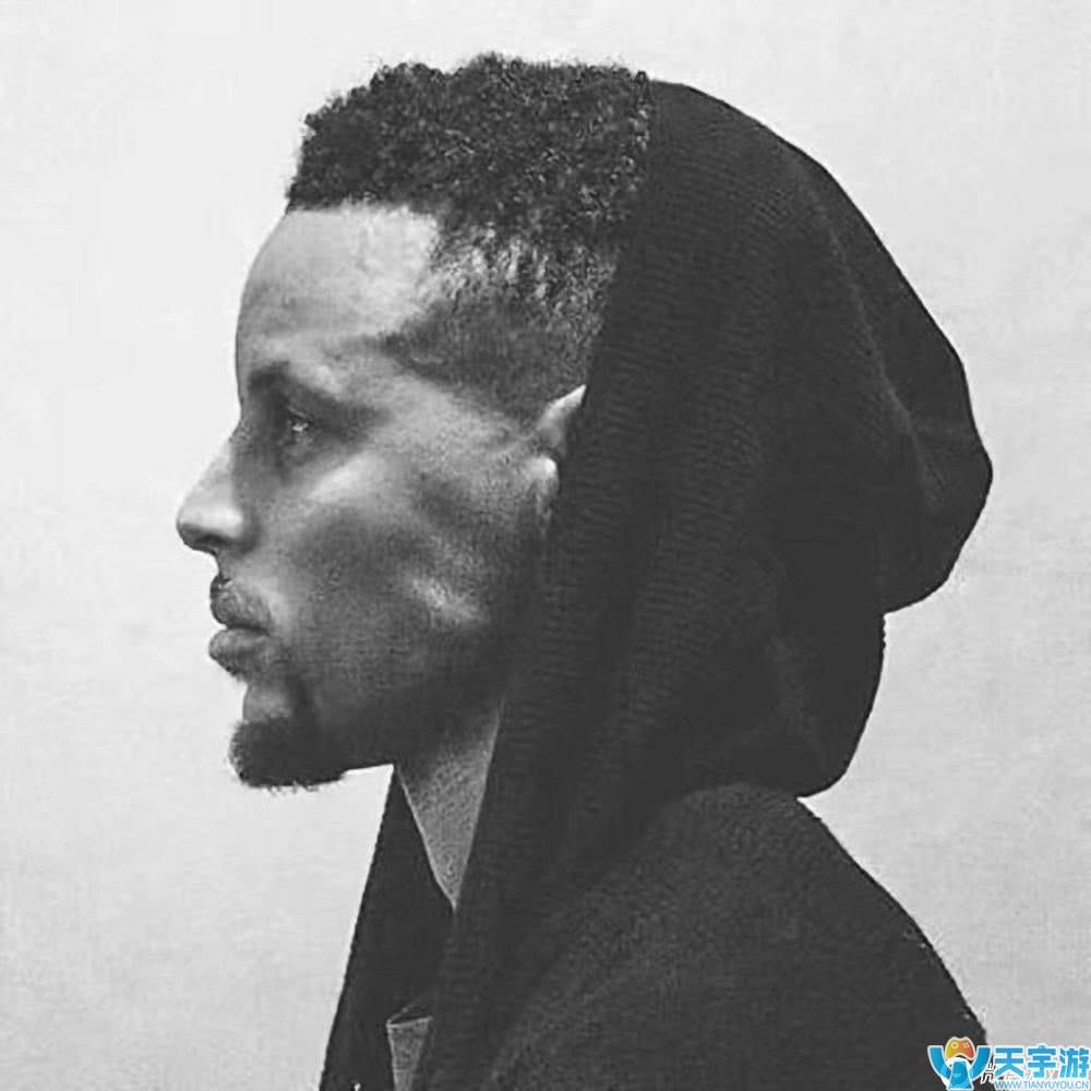 最强NBA手游SS球员库里有多强？小学生库里实战测评